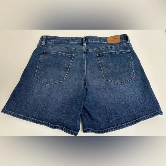 Lucky Brand Blue Denim Women's Shorts - Picture 2 of 8